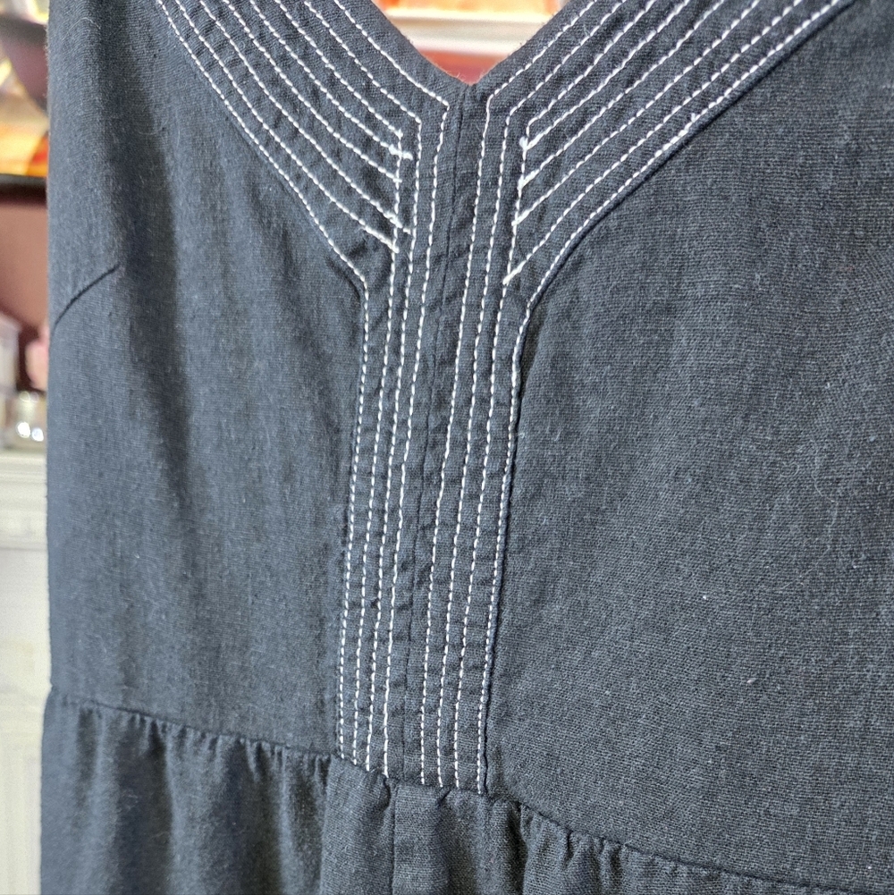 Tahari Black V-Neck Linen Wide-Leg Embroidered Jumpsuit Sz 6 - Picture 2 of 9